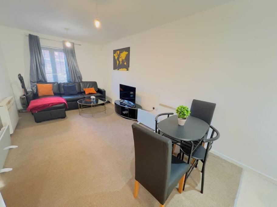 Starview Apartment-Vitoria Lexden Екстер'єр фото